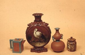 Watcombe aardewerk pelgrimsfles, pot en deksel, ca. 1875 door English School